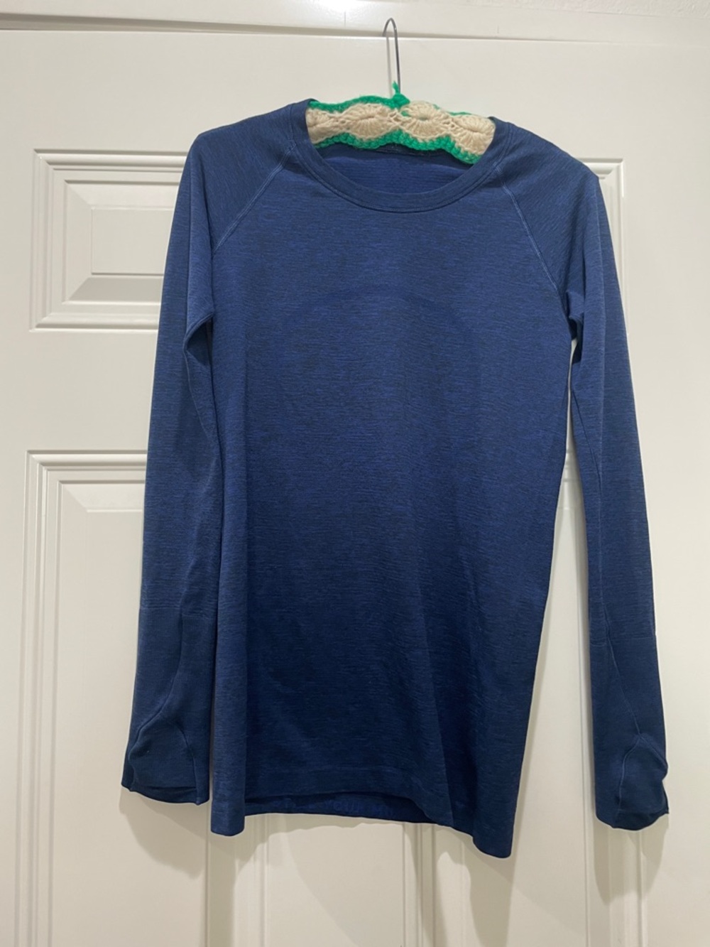 Lululemon Swiftly Tech Long-Sleeve Shirt 2.0
Night Sea / Night Sea